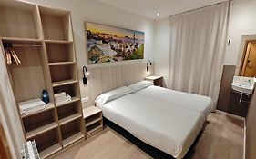 Hostal Bestprice Barcelona Stadium
